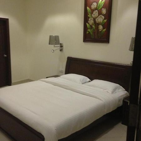 Nikko Blue - Boutique Hotel Ґурґаон Екстер'єр фото