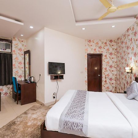 Nikko Blue - Boutique Hotel Ґурґаон Екстер'єр фото