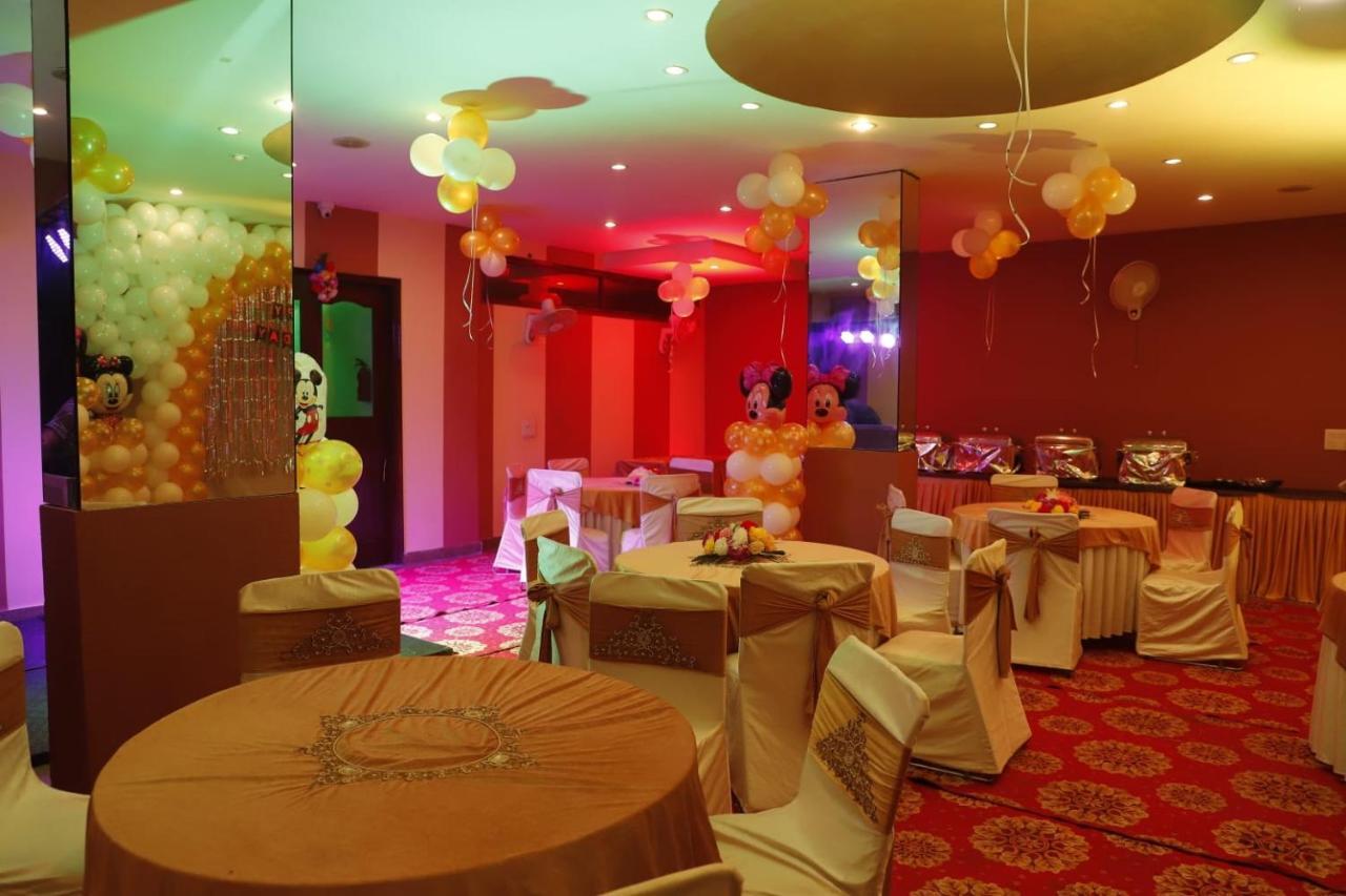 Nikko Blue - Boutique Hotel Ґурґаон Екстер'єр фото