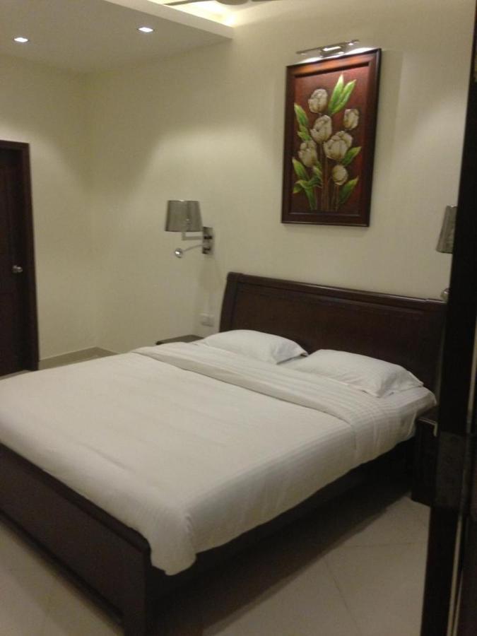 Nikko Blue - Boutique Hotel Ґурґаон Екстер'єр фото