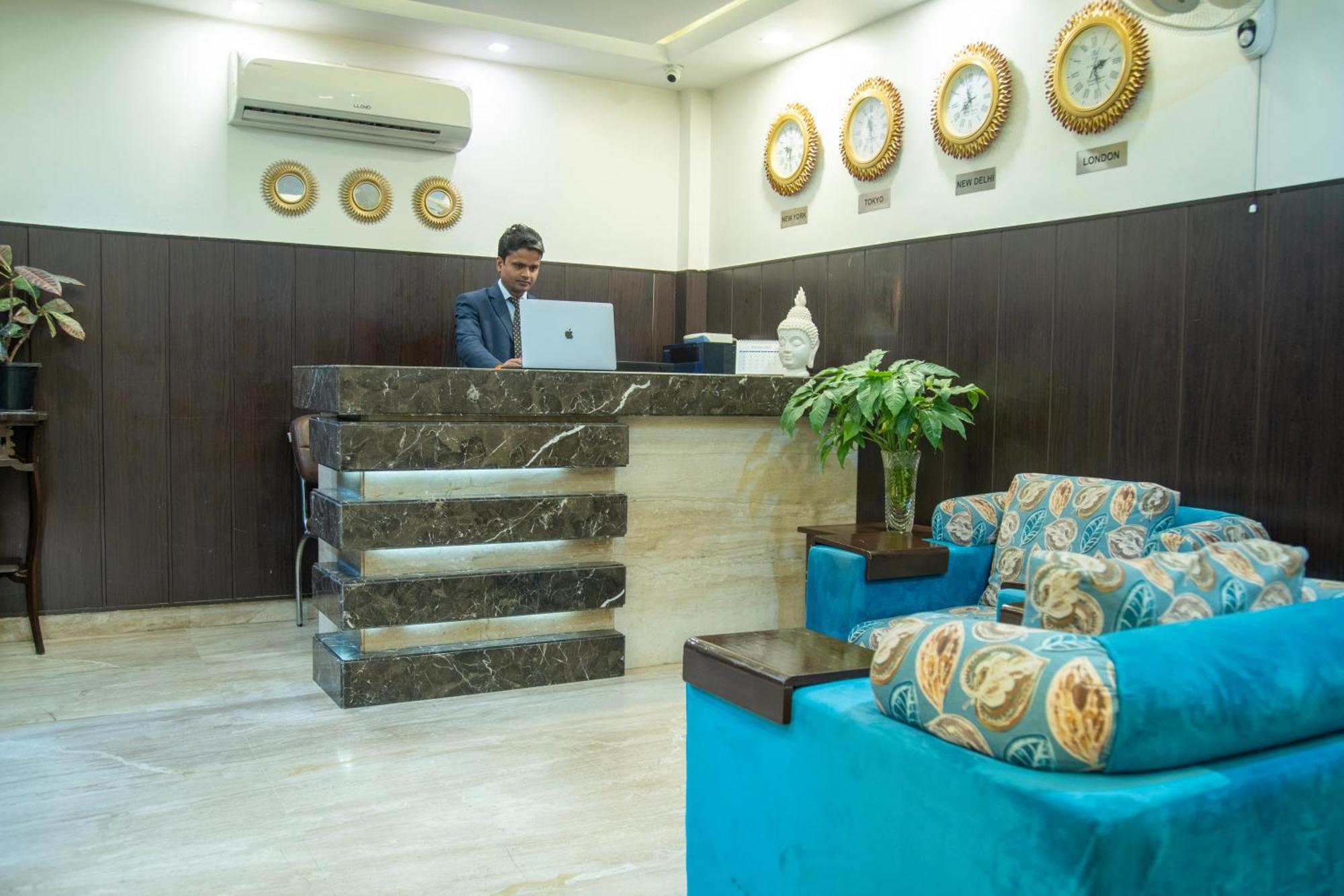 Nikko Blue - Boutique Hotel Ґурґаон Екстер'єр фото