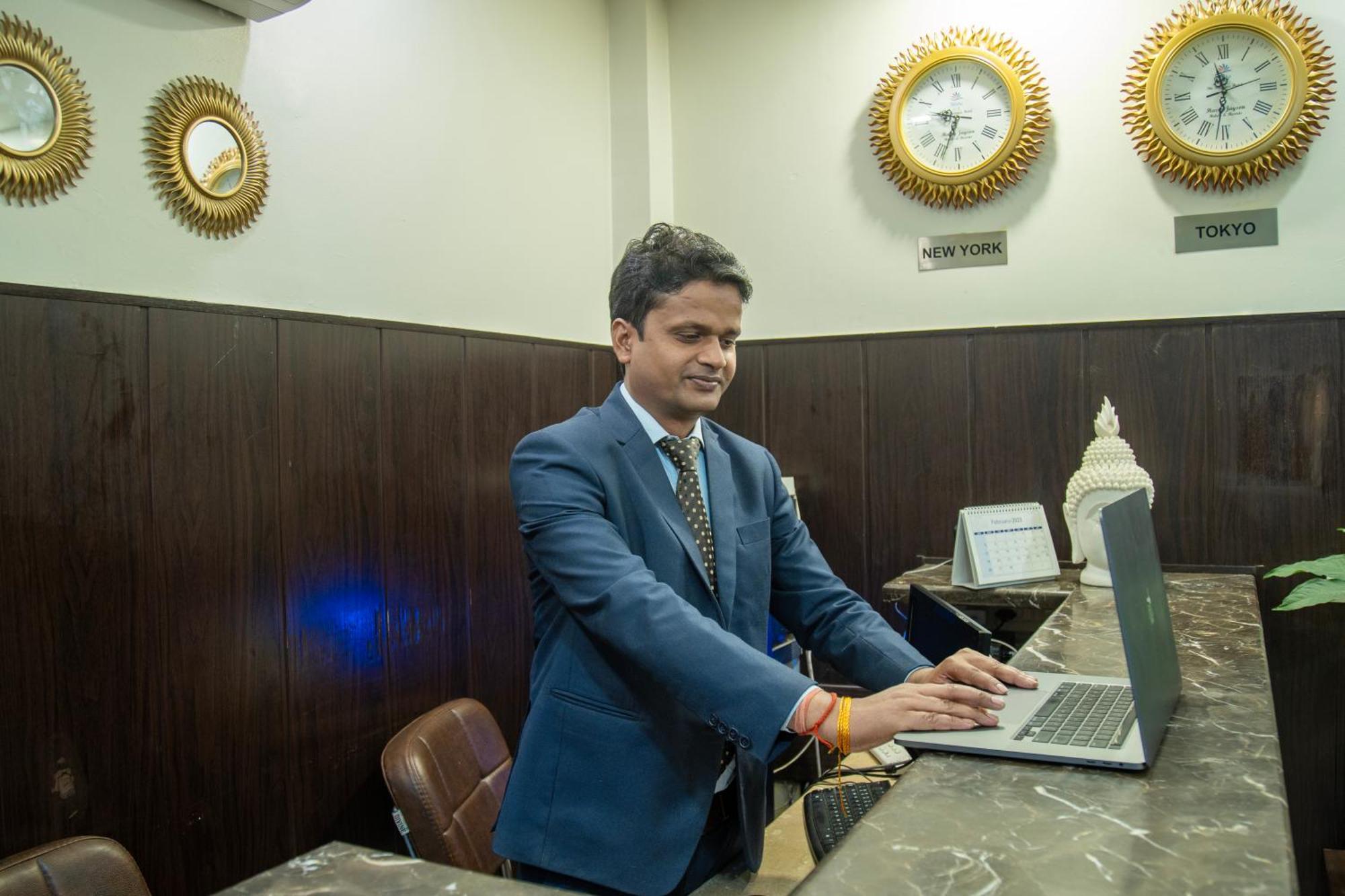 Nikko Blue - Boutique Hotel Ґурґаон Екстер'єр фото