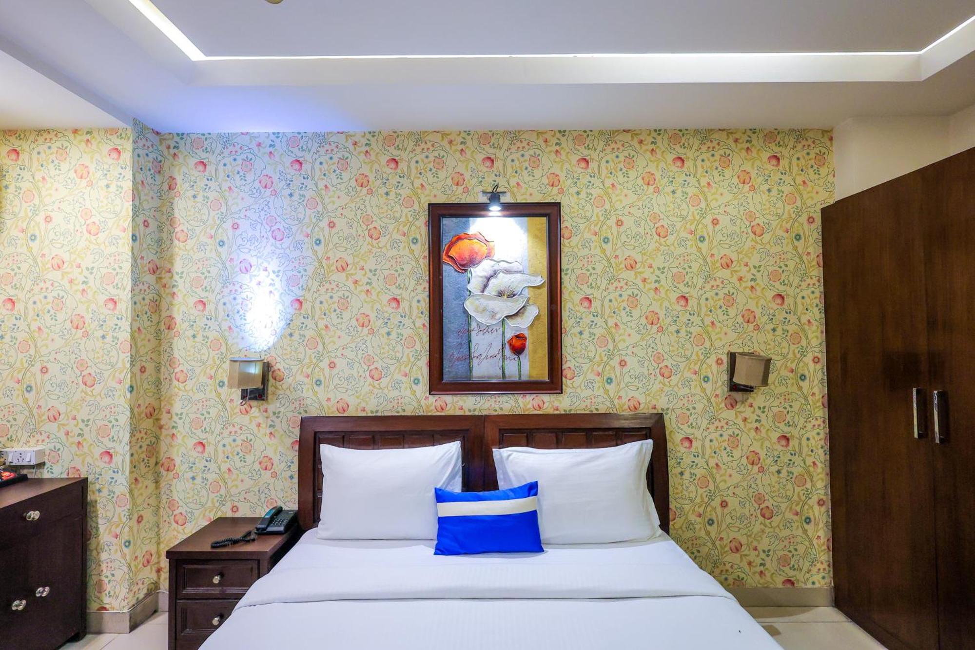 Nikko Blue - Boutique Hotel Ґурґаон Екстер'єр фото