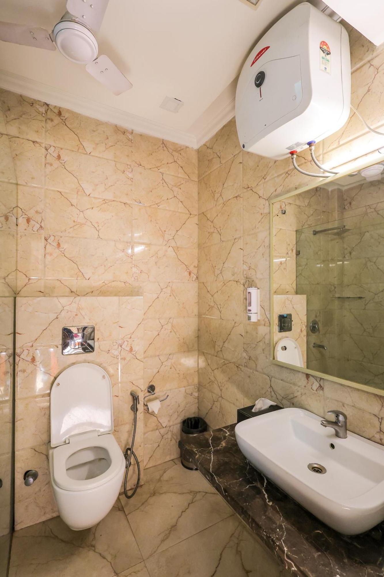 Nikko Blue - Boutique Hotel Ґурґаон Екстер'єр фото