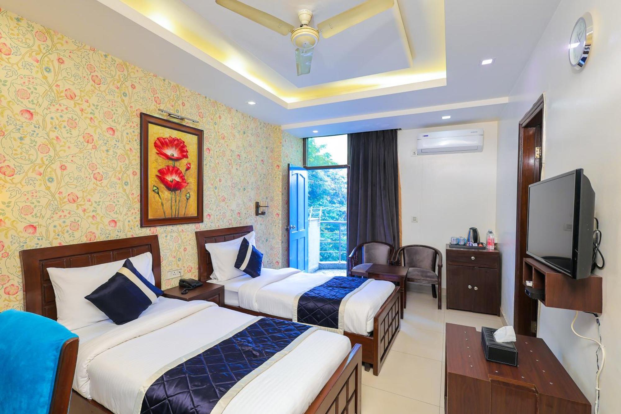 Nikko Blue - Boutique Hotel Ґурґаон Екстер'єр фото