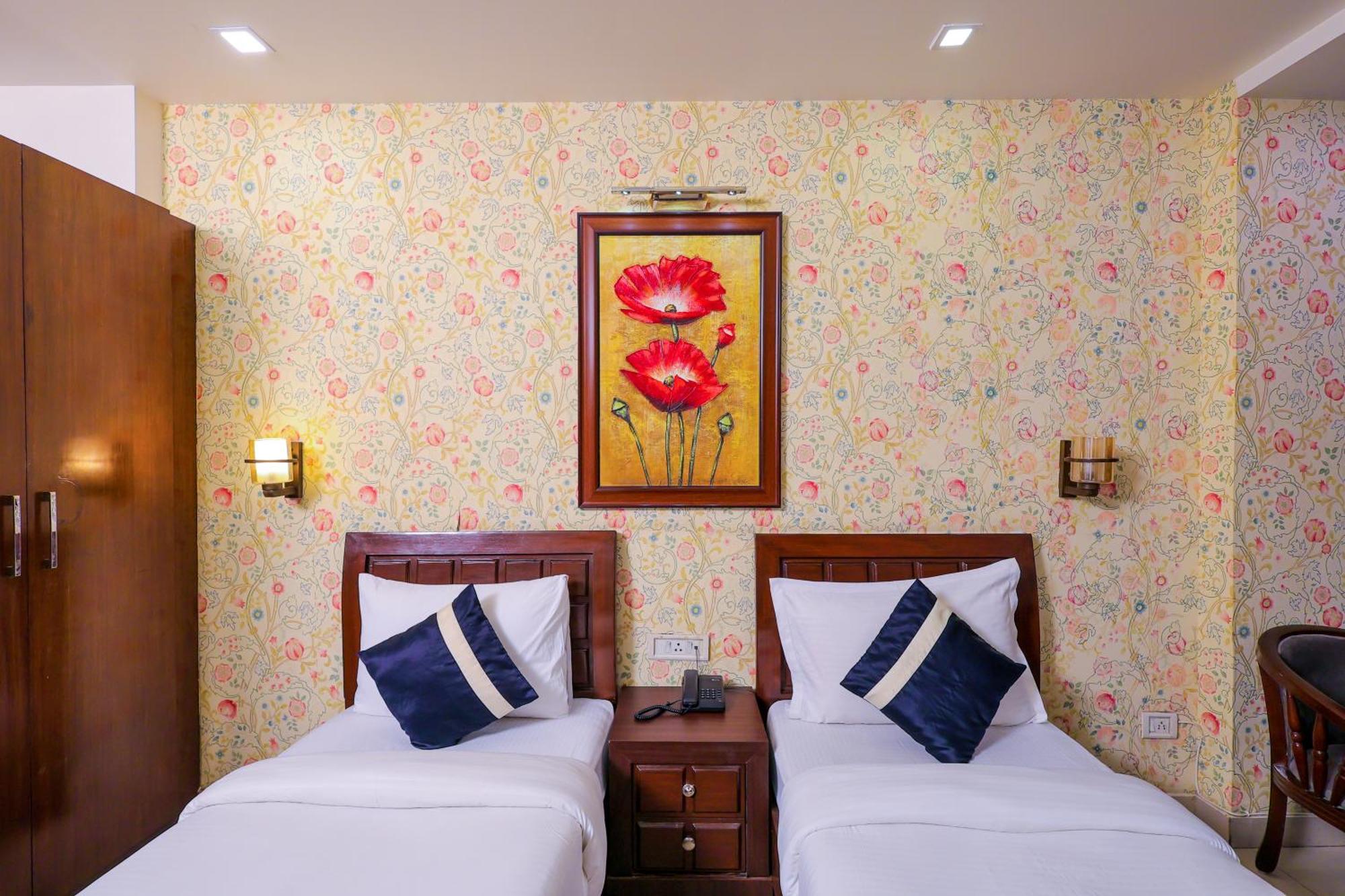 Nikko Blue - Boutique Hotel Ґурґаон Екстер'єр фото