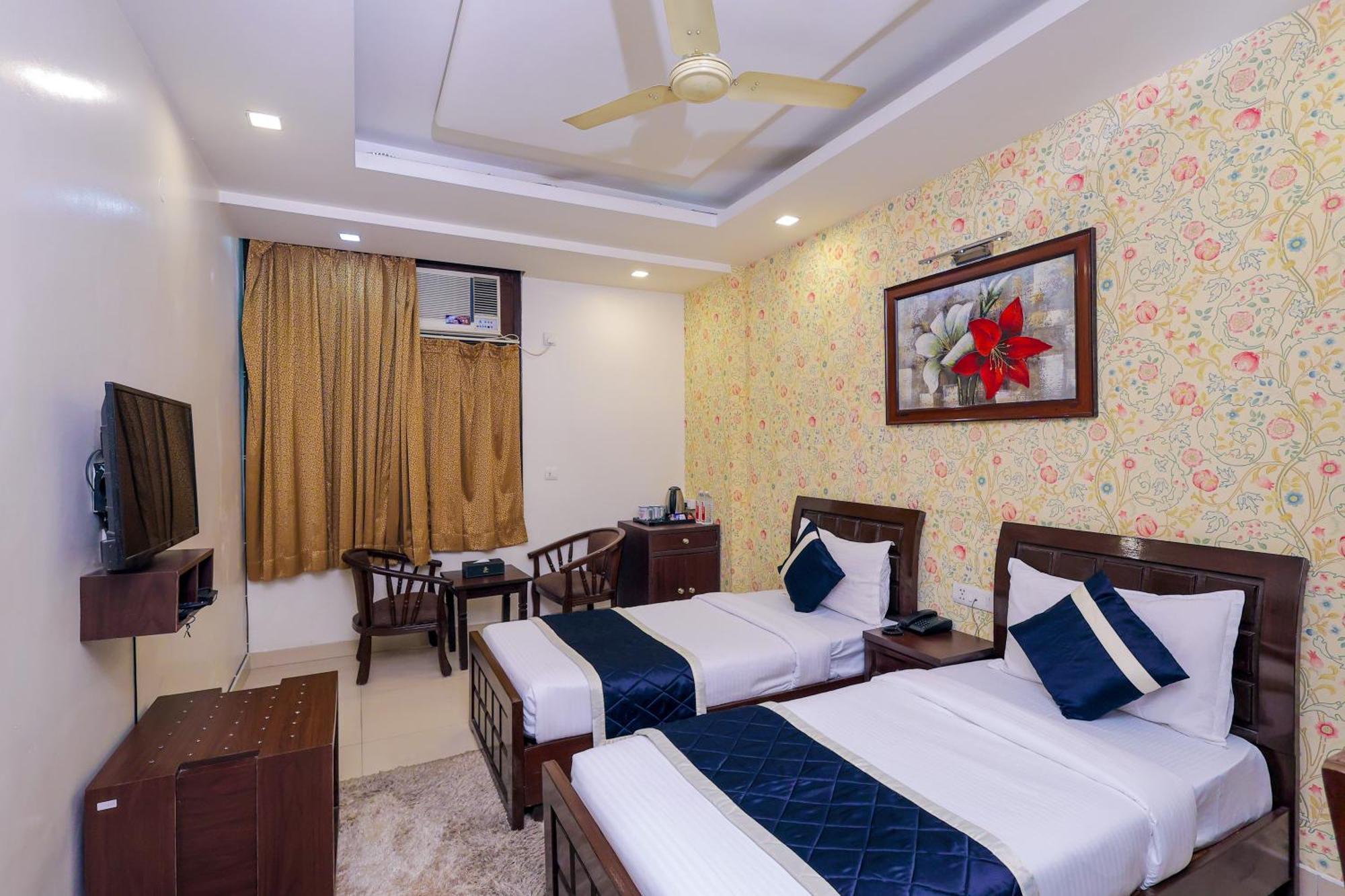 Nikko Blue - Boutique Hotel Ґурґаон Екстер'єр фото