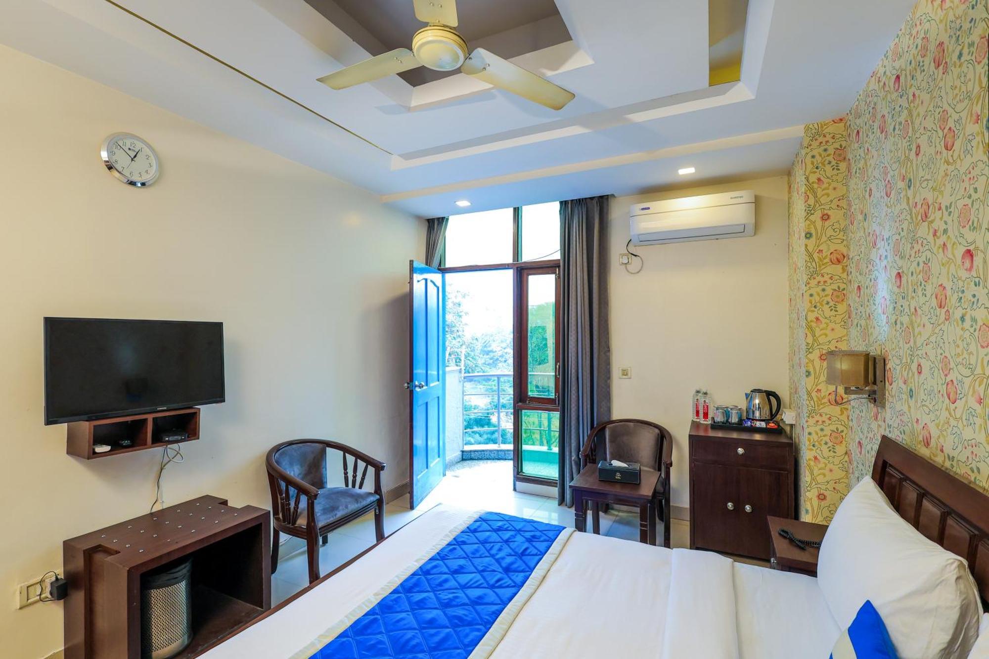 Nikko Blue - Boutique Hotel Ґурґаон Екстер'єр фото